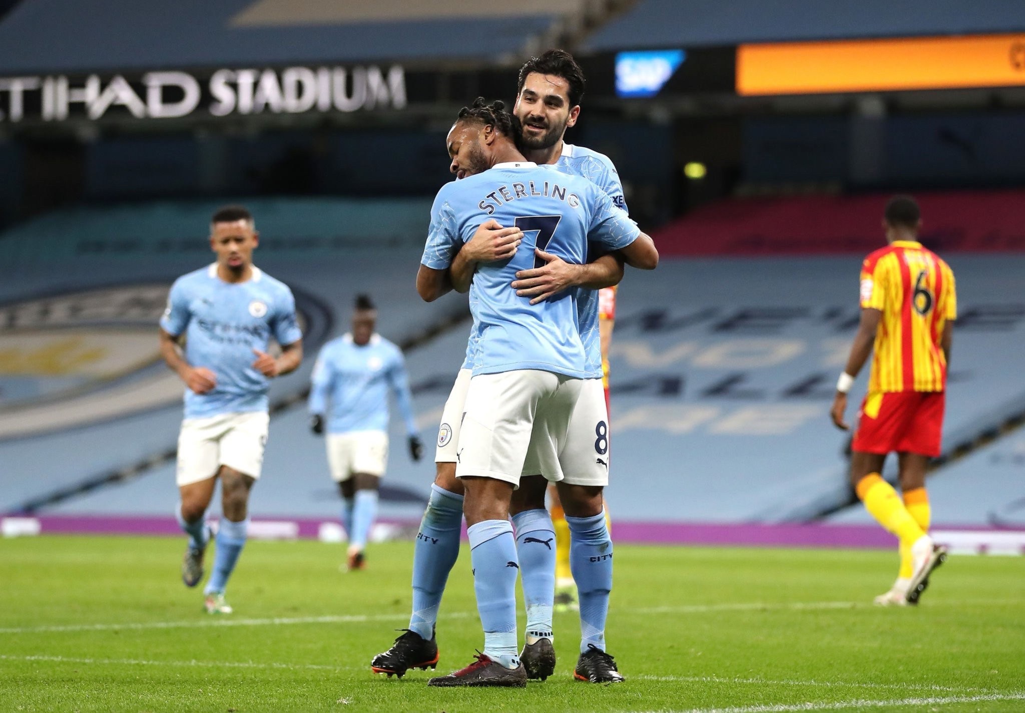 成了他最大 成了他最大